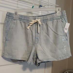 GAP Women's Pull On Light Denim Jean Shorts